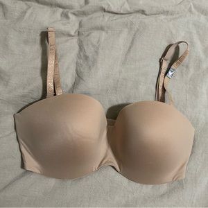 NWOT Victoria’s Secret Nude Strapless Bra:32DDD